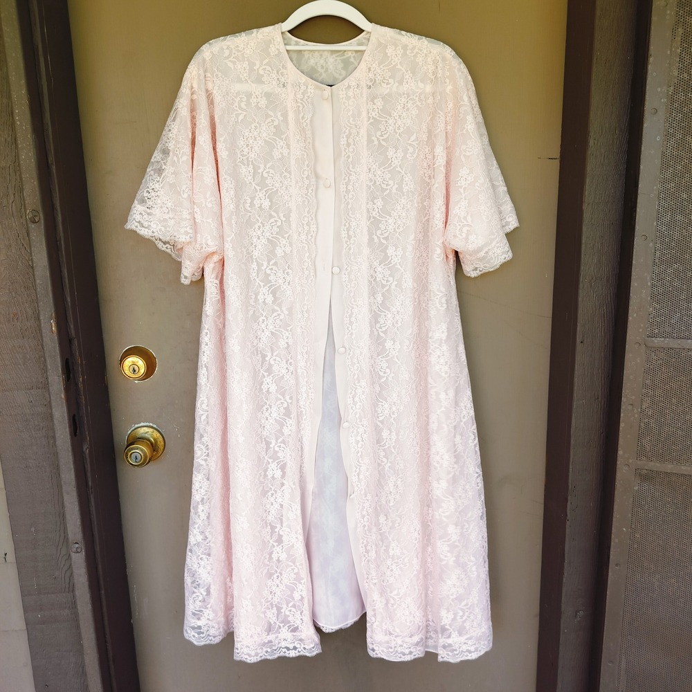Vintage Vanity Fair Pink Lace Short Sleeve Button Up Lounger Nightgown Lingerie